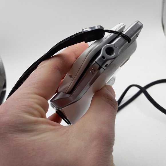 Sanyo Xacti Digital Movie Camera VPC-E2 *Waterproof* see notes - Picture 3 of 8